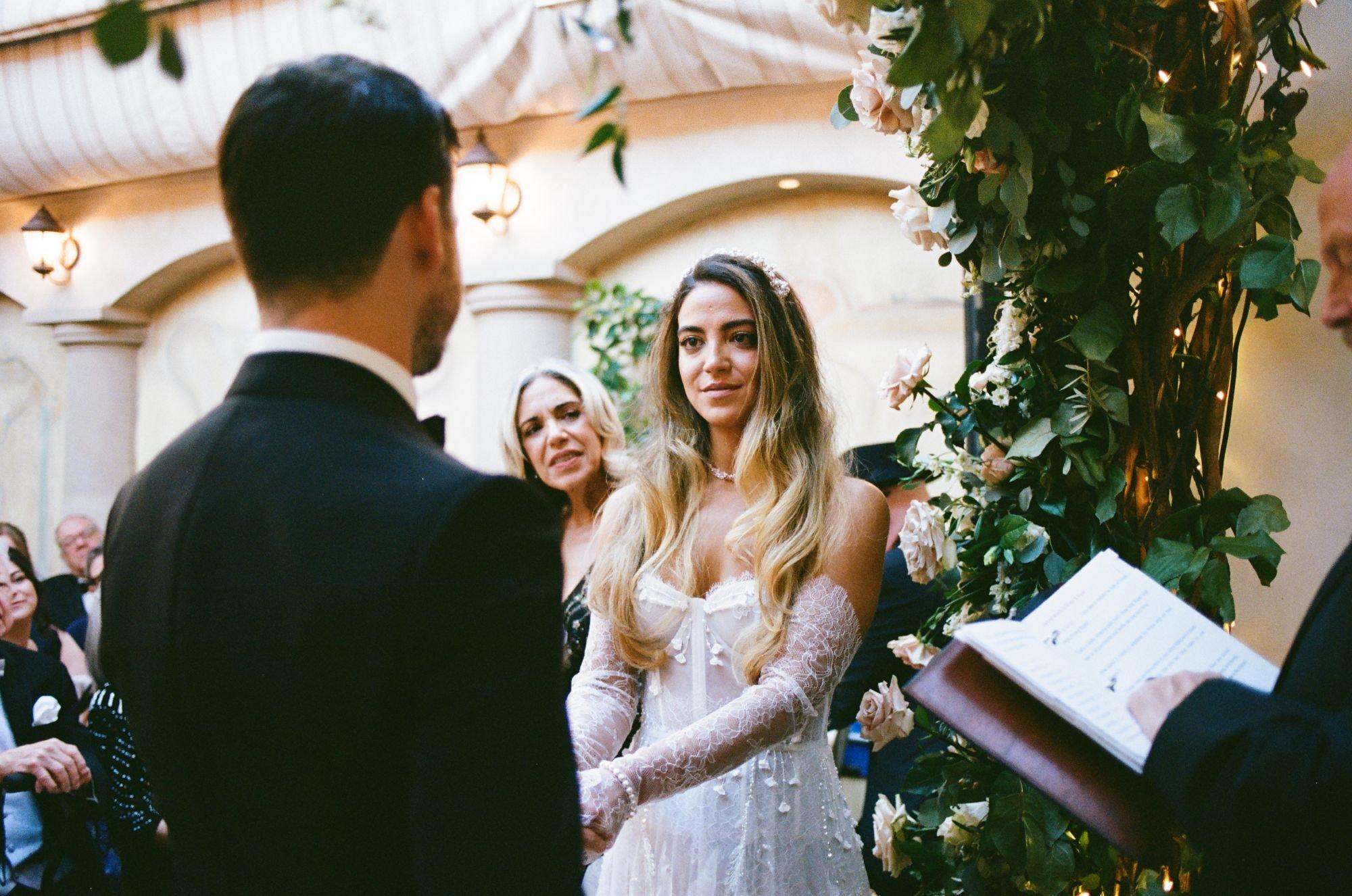 carousel-hero-element image-0