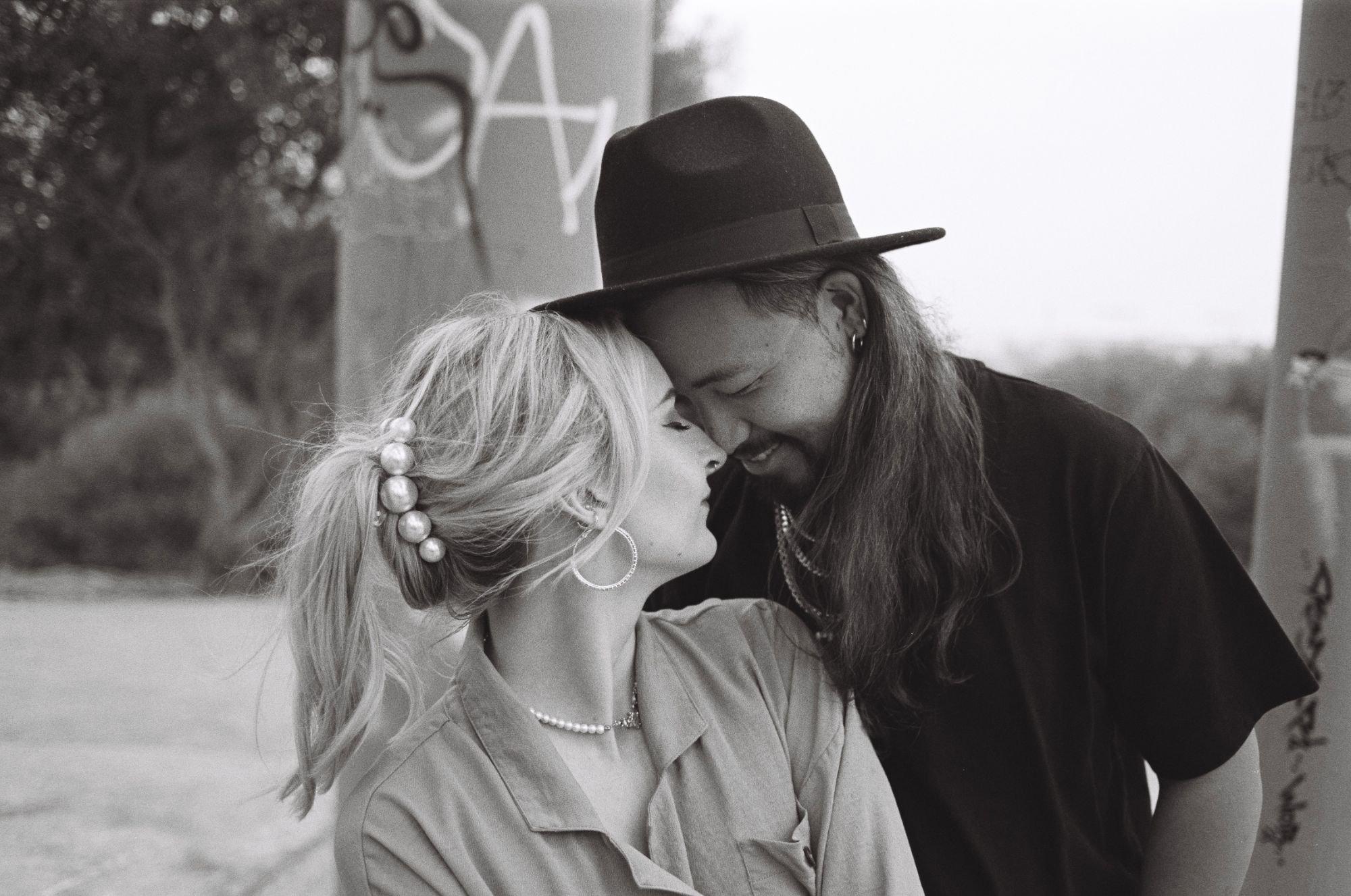 carousel-hero-element image-0